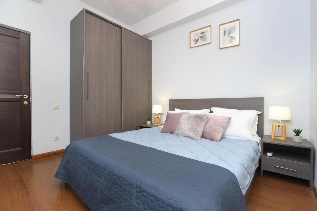 Apartment Near Republic Square Yerevan Exterior foto